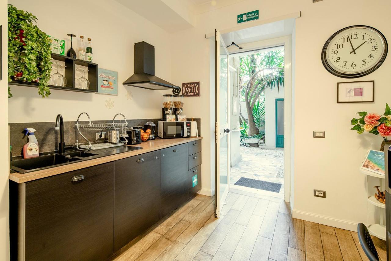 Garden House - Luxury Guest House - Overnight Stay Only Rom Exteriör bild